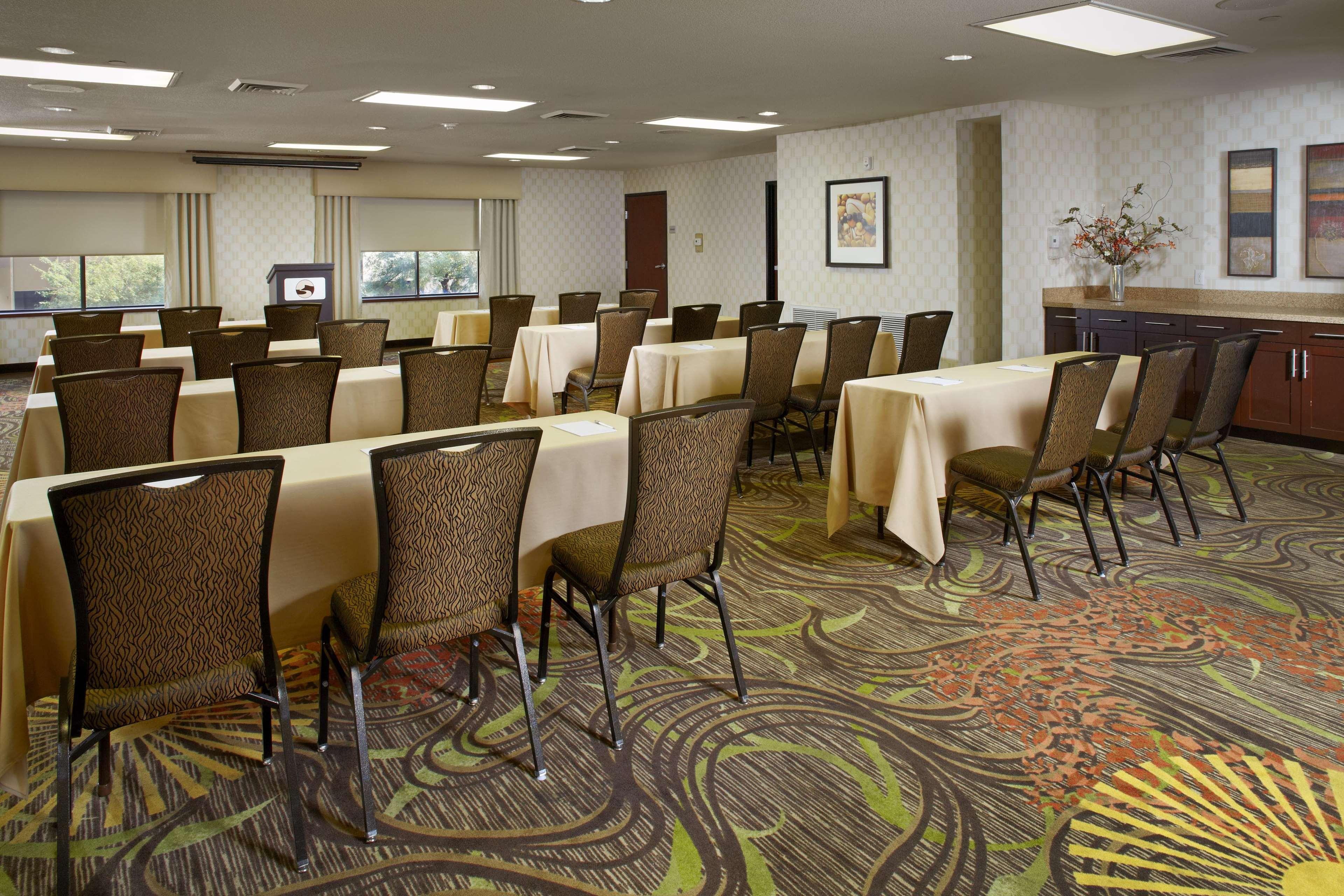 Hampton Inn Phoenix - Biltmore Extérieur photo