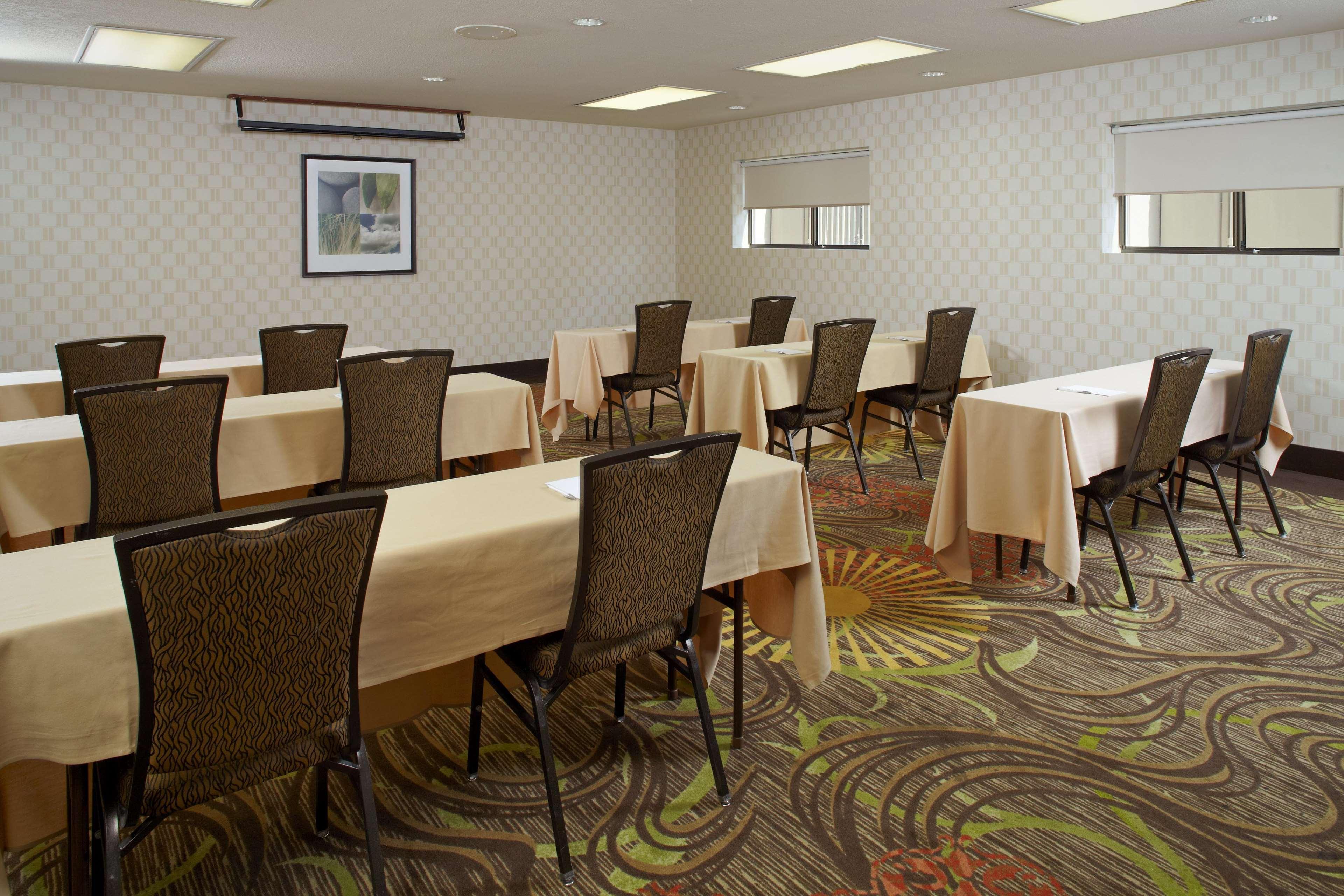 Hampton Inn Phoenix - Biltmore Extérieur photo