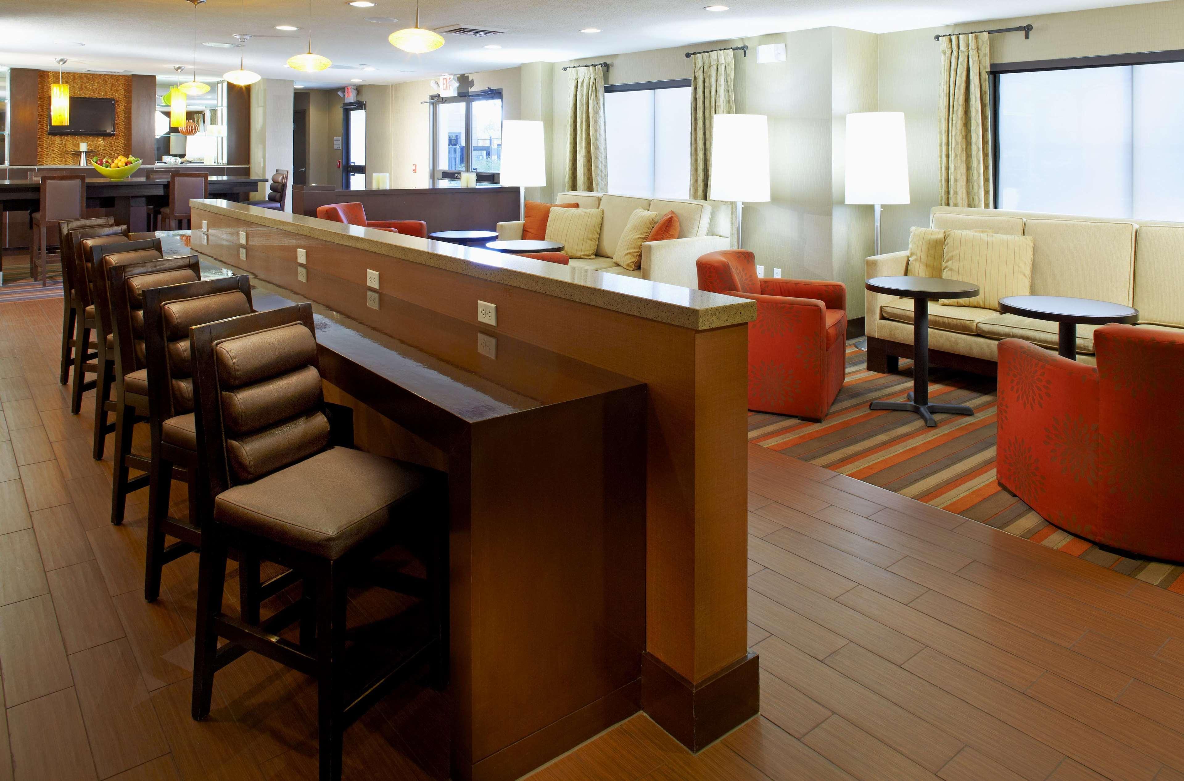 Hampton Inn Phoenix - Biltmore Extérieur photo
