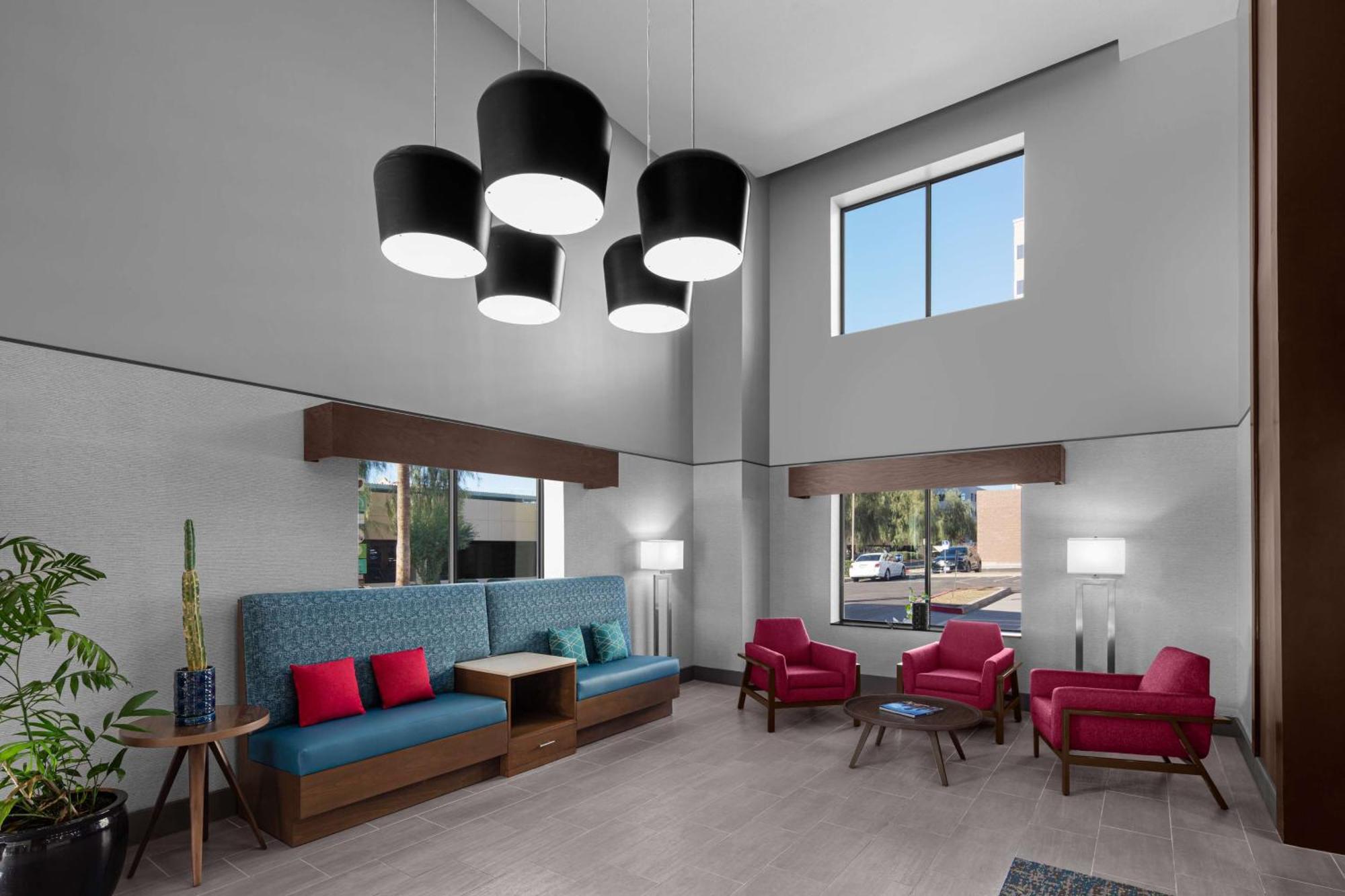 Hampton Inn Phoenix - Biltmore Extérieur photo