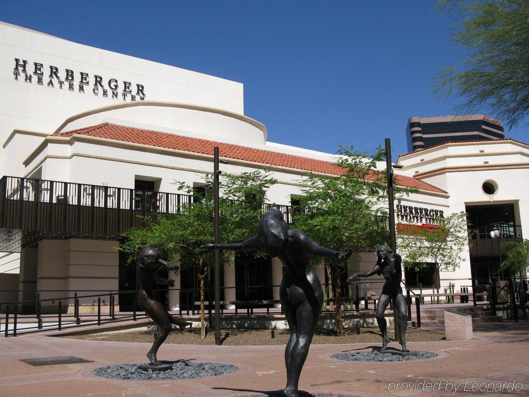 Hampton Inn Phoenix - Biltmore Extérieur photo